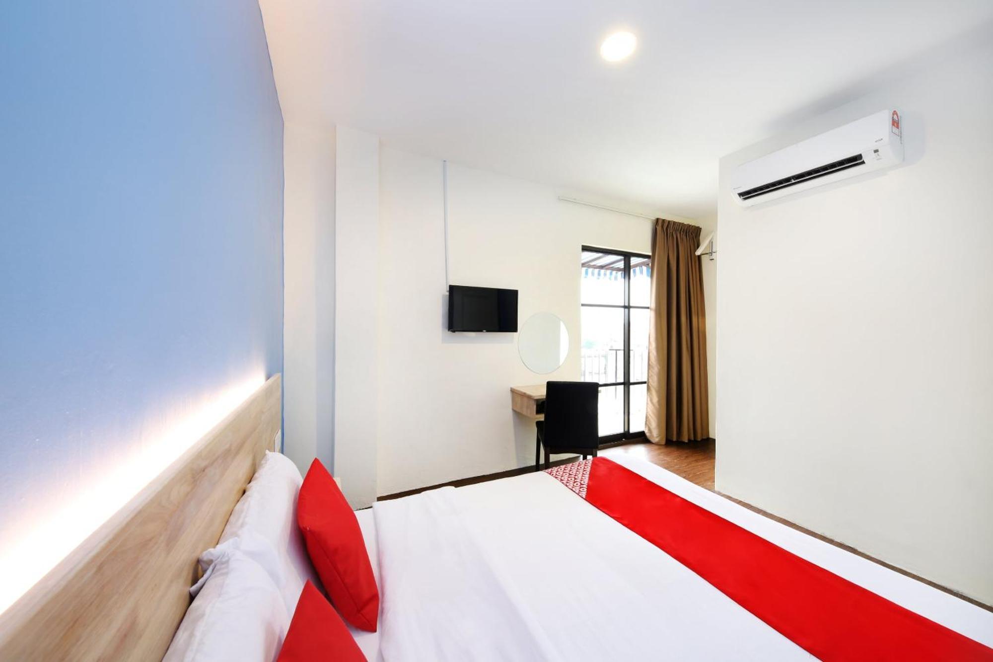 Oyo 778 Bmw 2 Hotel Muar Esterno foto