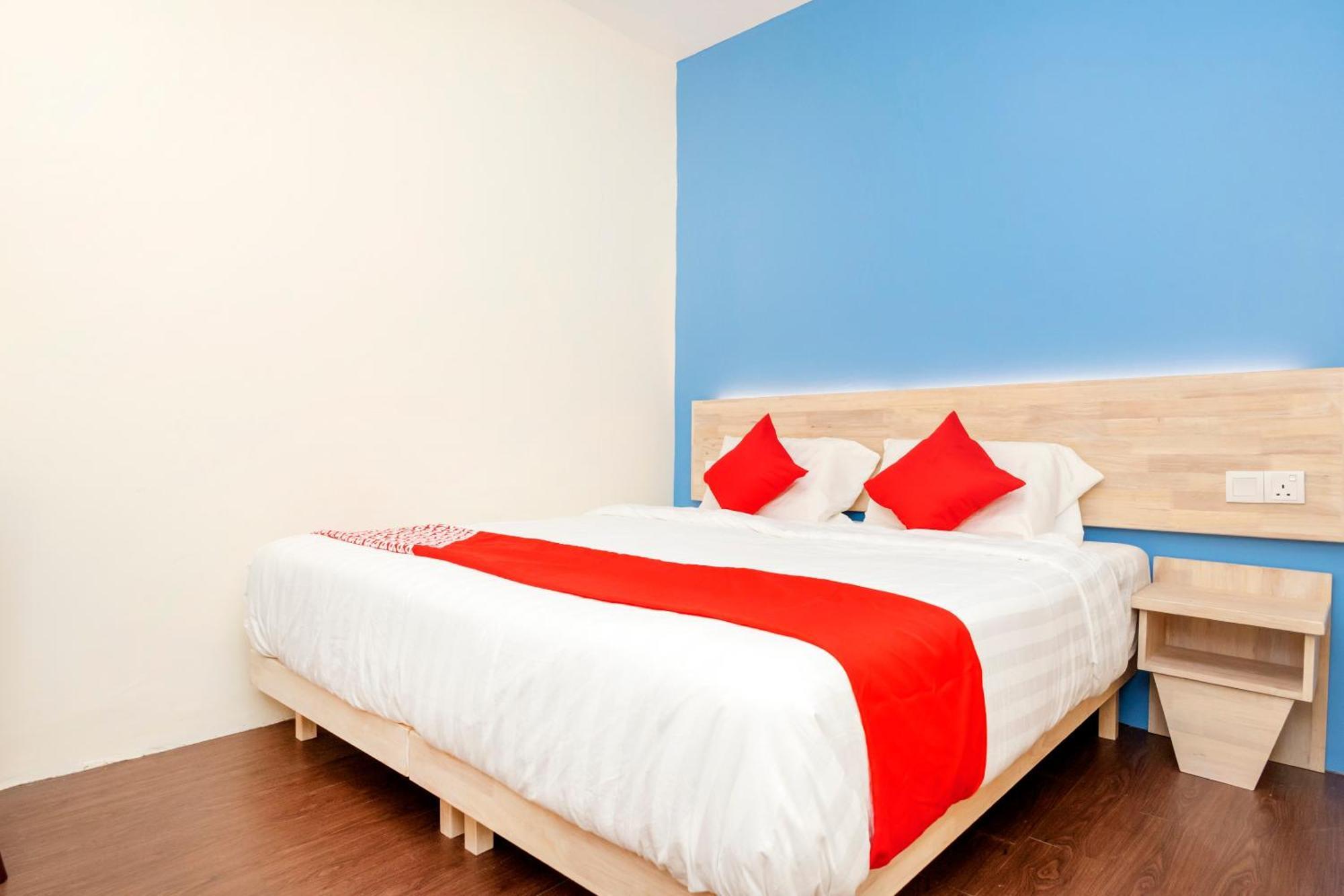 Oyo 778 Bmw 2 Hotel Muar Esterno foto